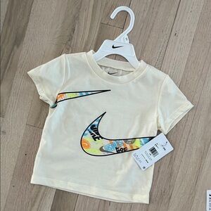 Nike Cream Short Sleeve Tee